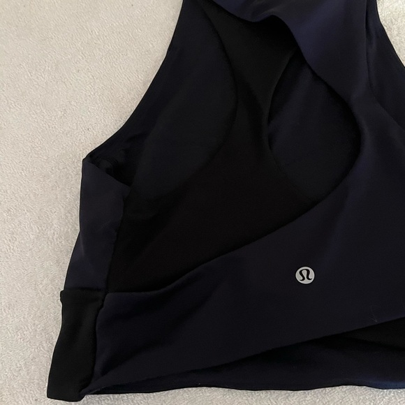 Lululemon Sports Bra - Picture 6 of 7